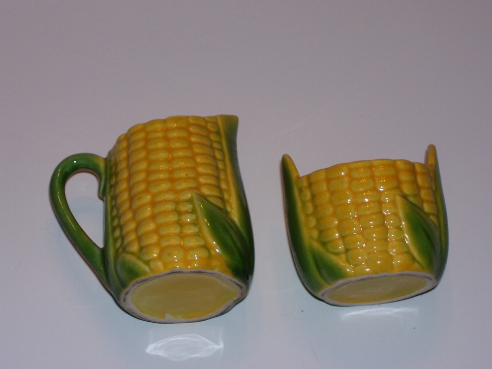 Vintage Vallona Star Corn Pattern Creamer & Sugar Set