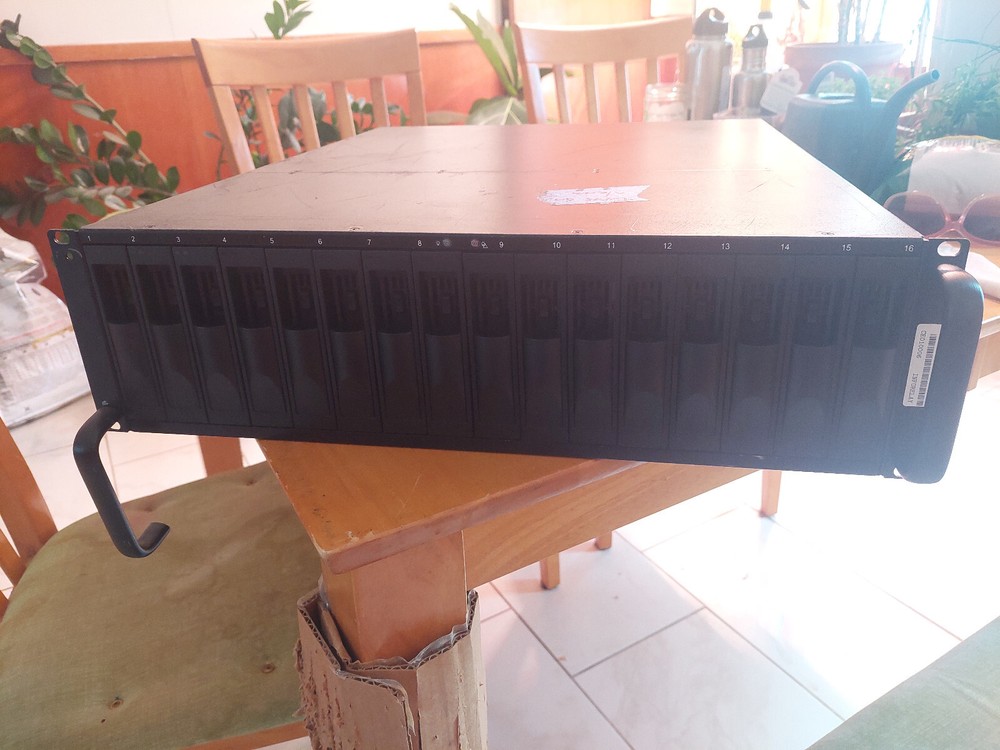 UltraStor RS16 SS, 3U 16-disk rackmount system, Enterprise RAID