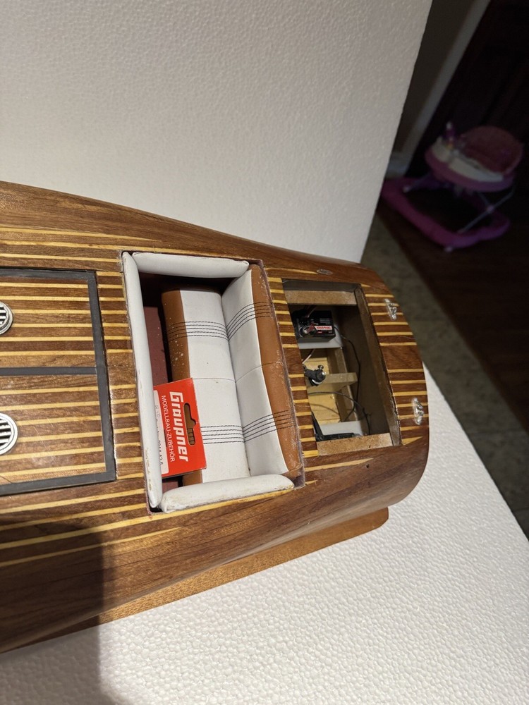 VINTAGE RC VENICE 90 Wooden BOAT Untested