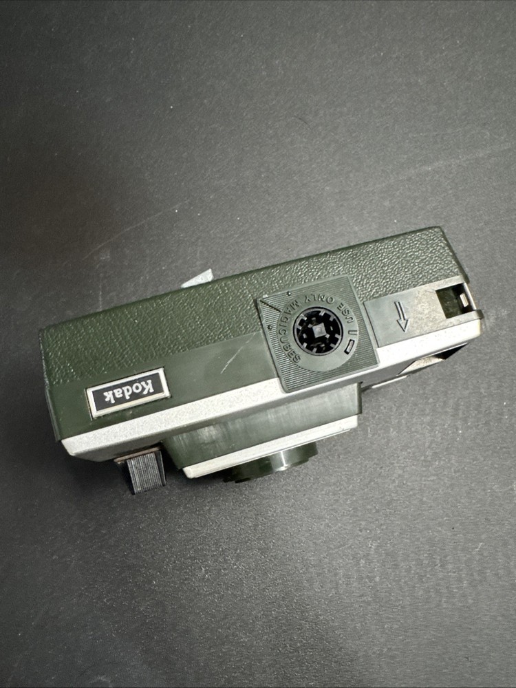 Vintage KODAK HAWKEYE INSTAMATIC X Camera