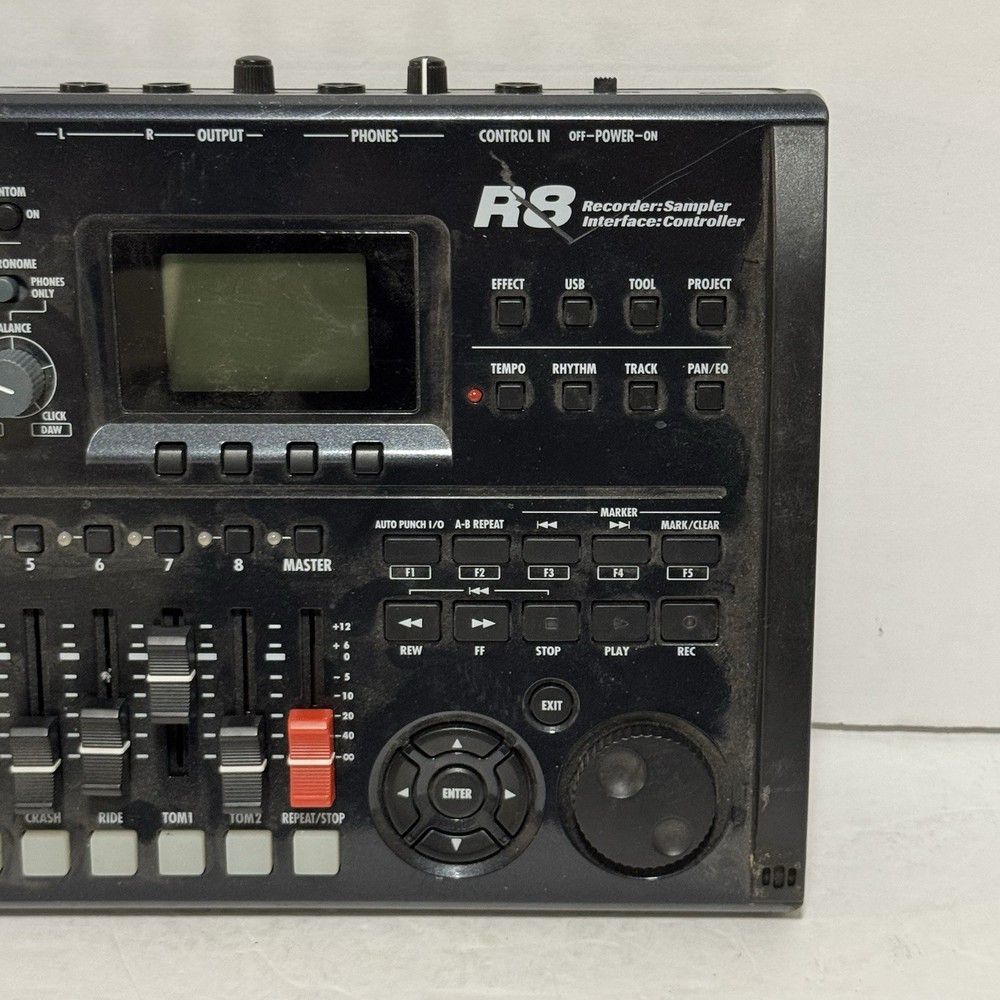 ZOOM R8 Multitrack 8 Track Digital Recorder