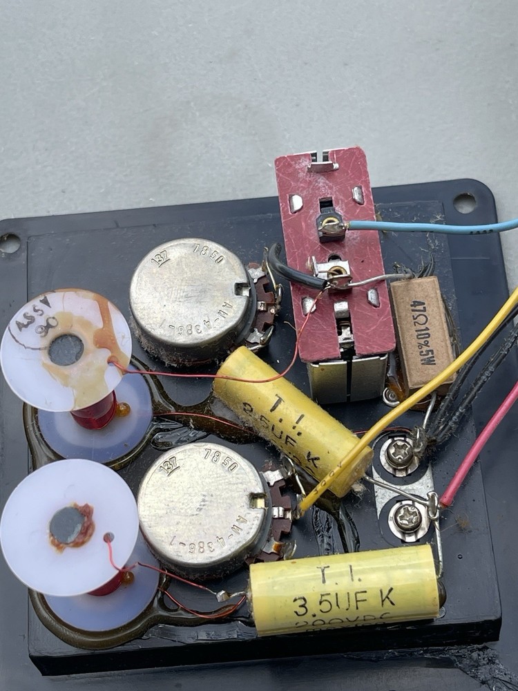 cerwin vega hed-1230 crossovers (pair)