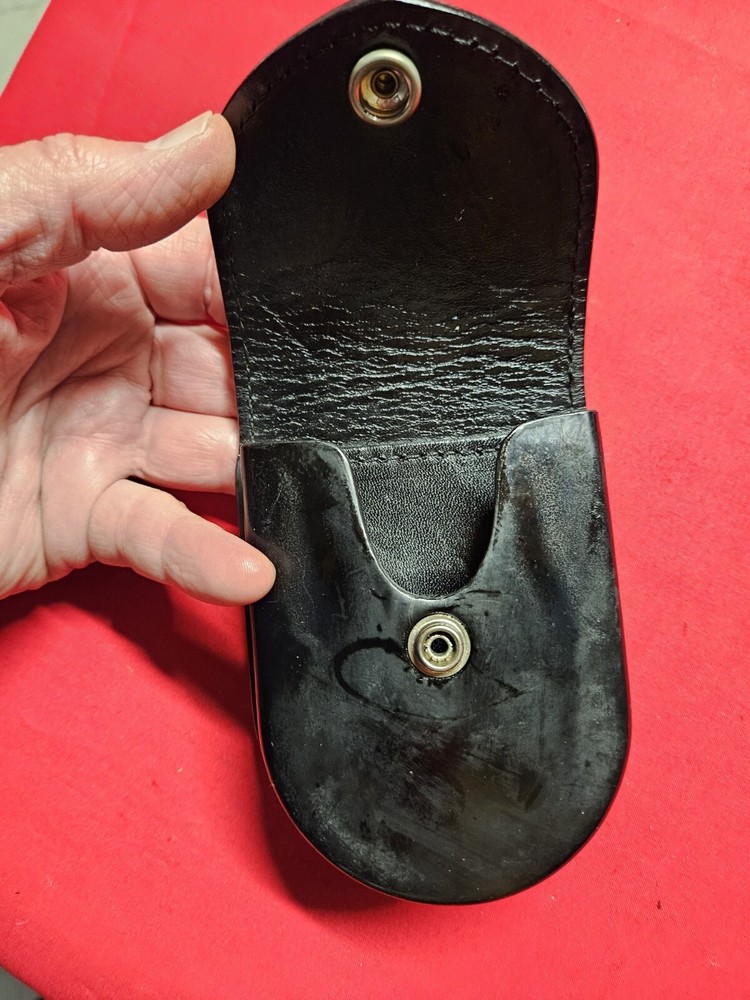 Police Handcuff Case Pouch. Mkd. Duty Man 8131.