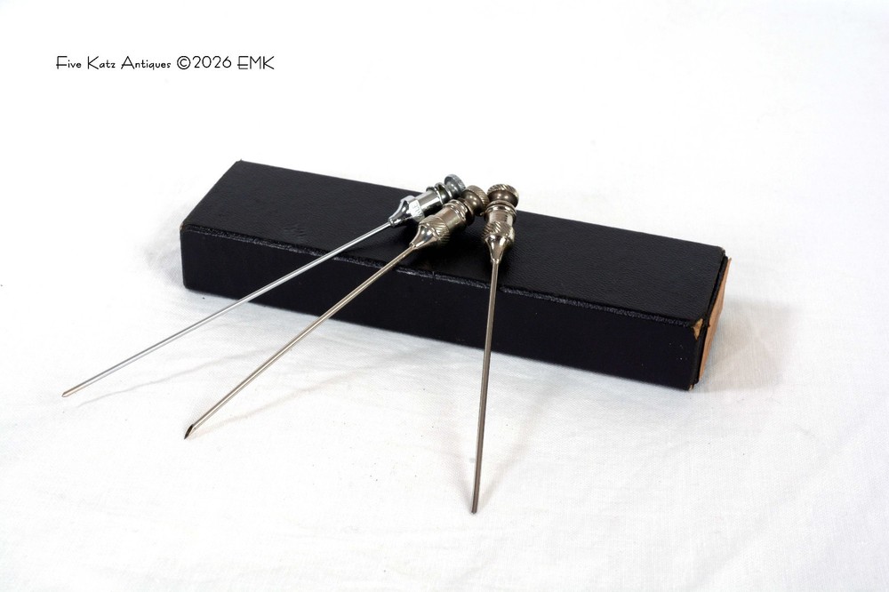Antique BD - Becton & Dickinson & Co / Yale - Luer Lock Needles & Box