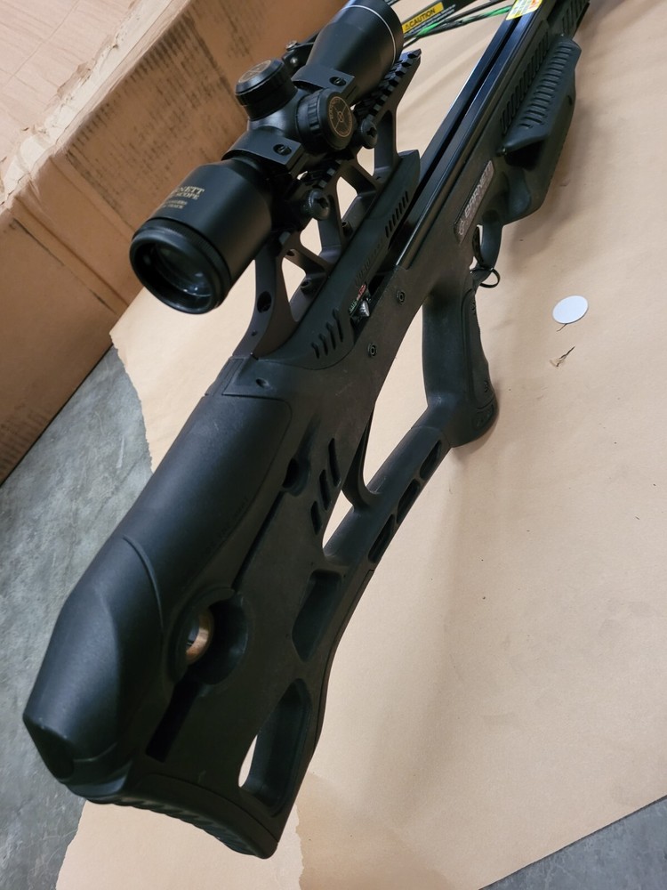 Barnett Quad Edge Crossbow - with bag