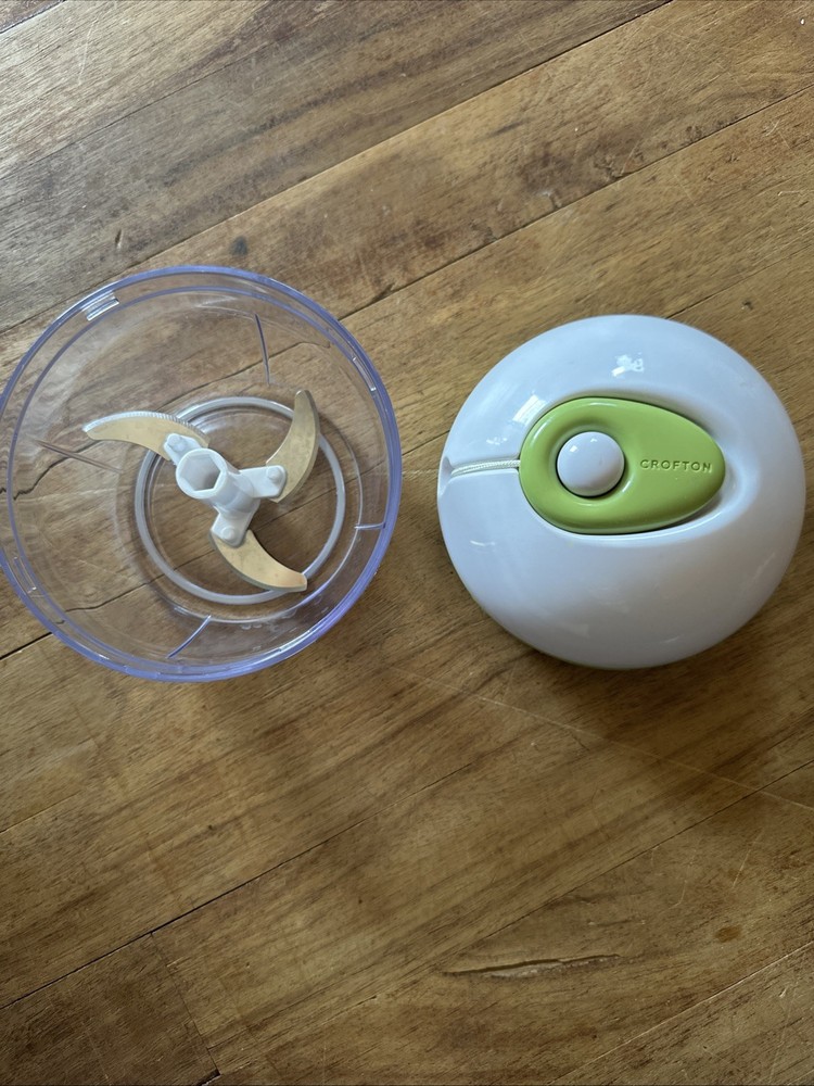 Crofton Pull String Food Chopper - Locking Lid - Plastic - Stainless Steel Blade