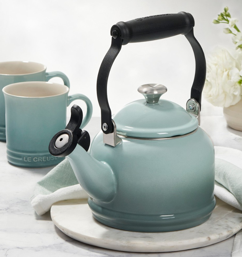 Le Creuset Classic Demi Tea Kettle