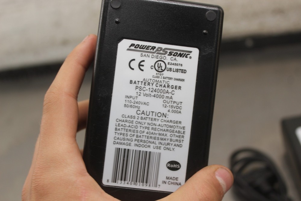 POWER SONIC AUTOMATIC BATTERY CLASS TWO CHARGER PAIR Z100