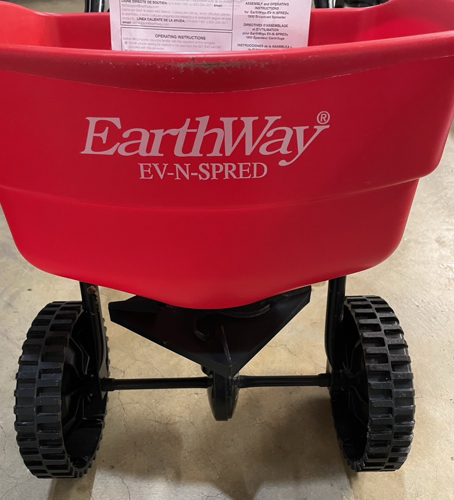 Earthway 1950 Broadcast Spreader