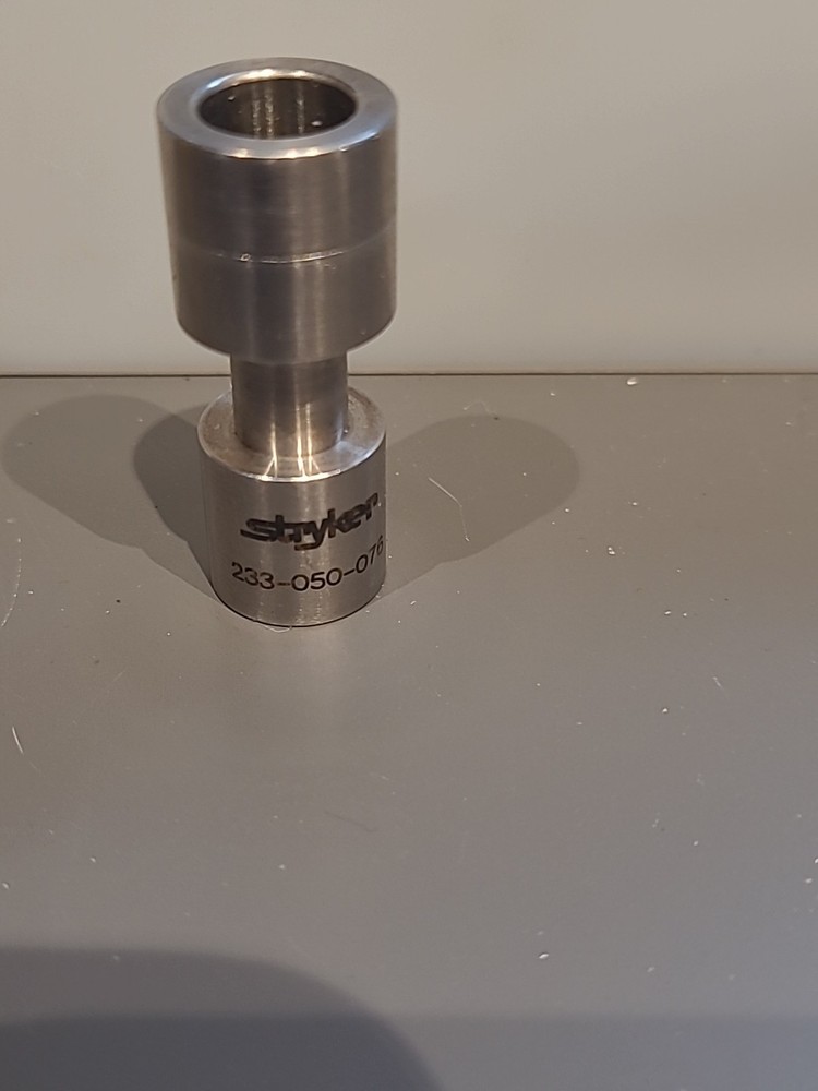 Stryker Light Source Adaptor