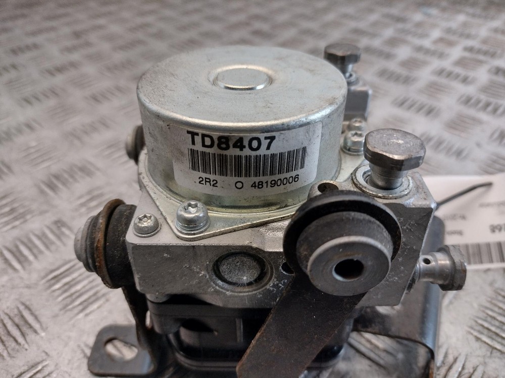 2015 TRIUMPH TIGER EXPLORER 1215 ABS Pump