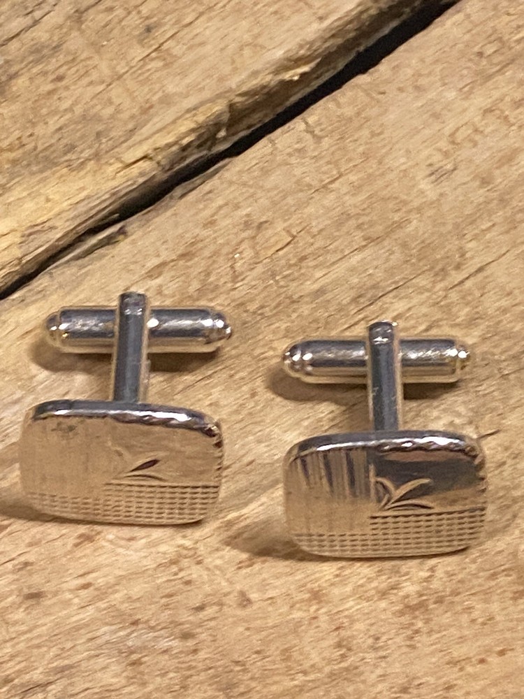 VINTAGE SILVER TONE SQUARE CUFFLINKS .75”
