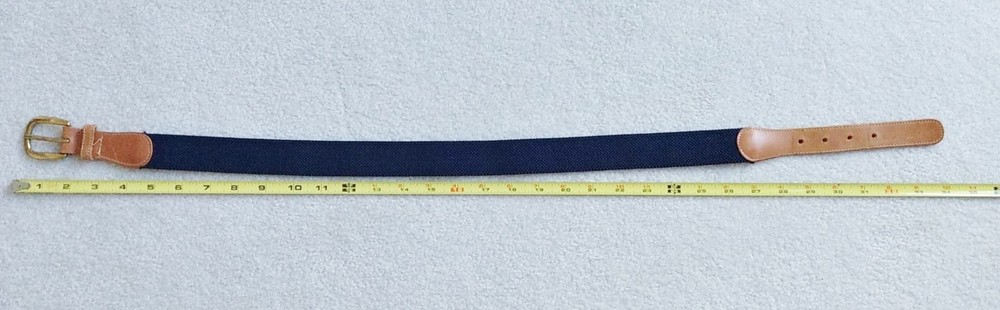 WOMANS NAVY BLUE STRETCH BELT