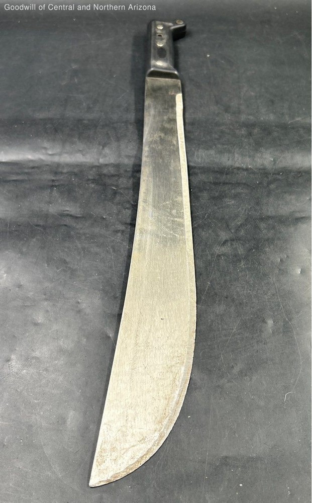 Machete W/ Protective Sheath 26'