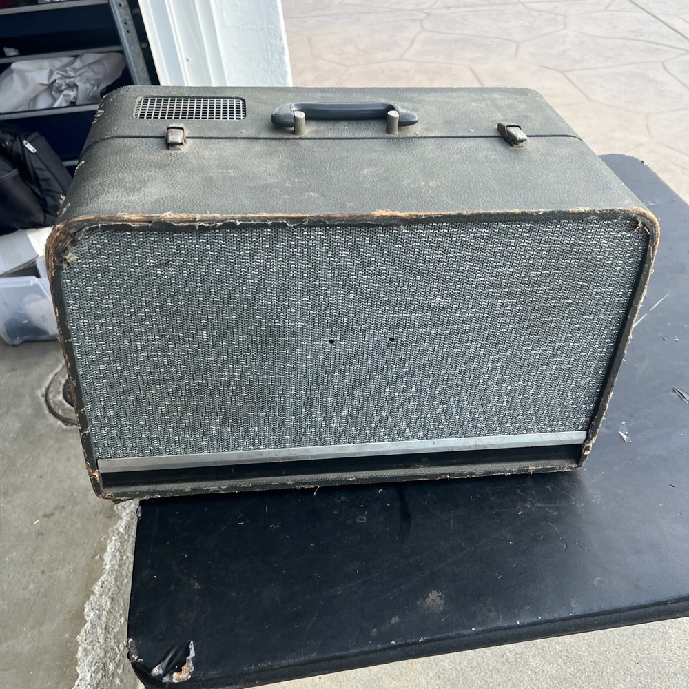 GRAFLEX Galaxy Deluxe 16MM ? SOUND PROJECTOR - Powers On And Runs -