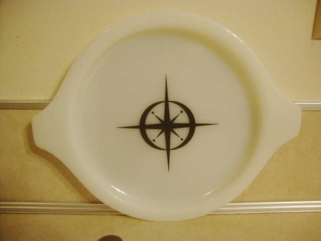 Vintage PYREX Electric Server Hot Plate Milk Glass Pad Compass Pattern Top Only!