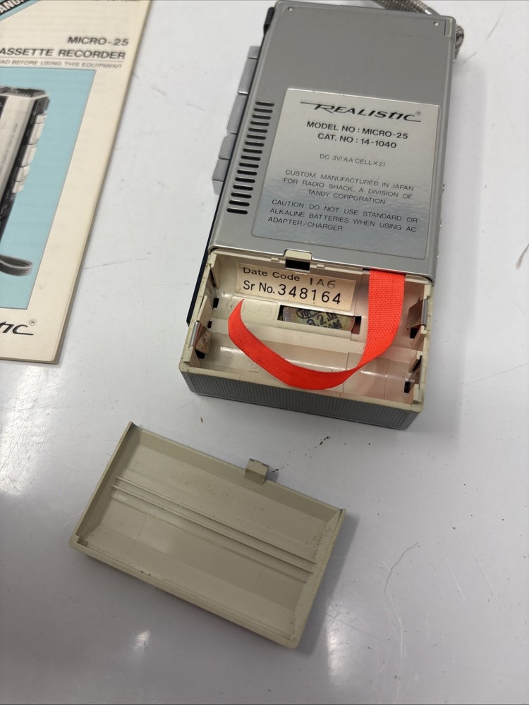 Realistic Micro-25 14-1040 Voice MicroCassette Recorder Untested