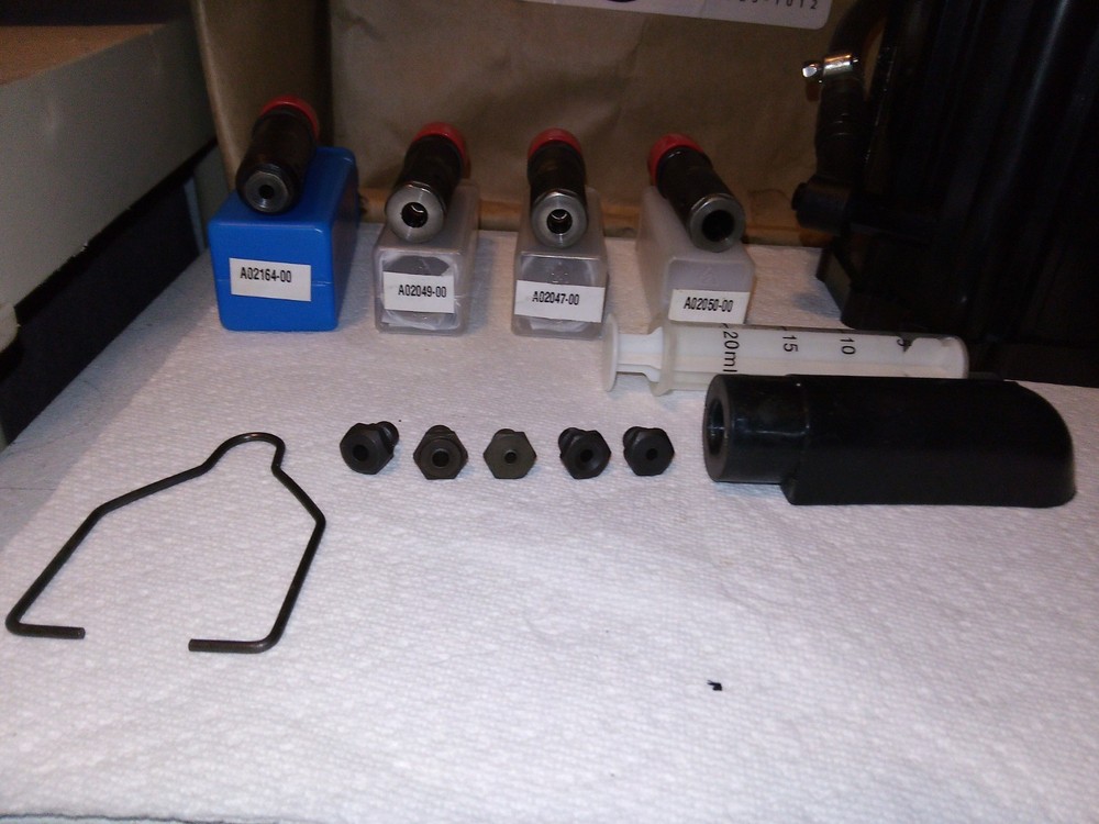 pneumatic riveting gun