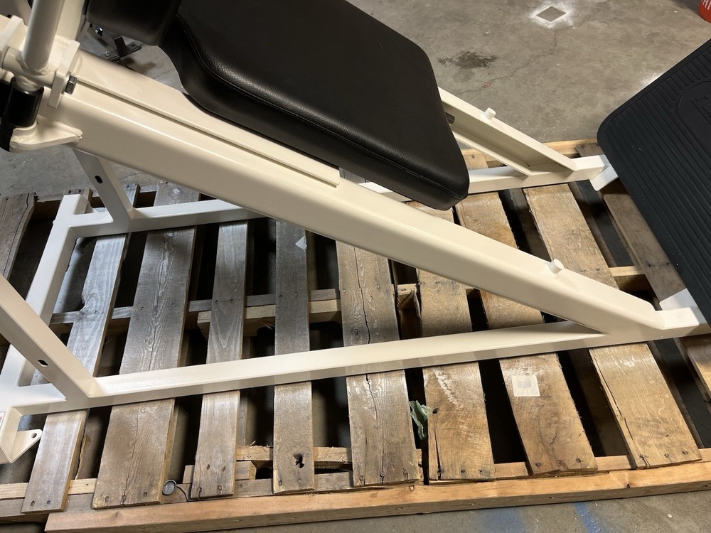 Flex Fitness Hack squat Clean!