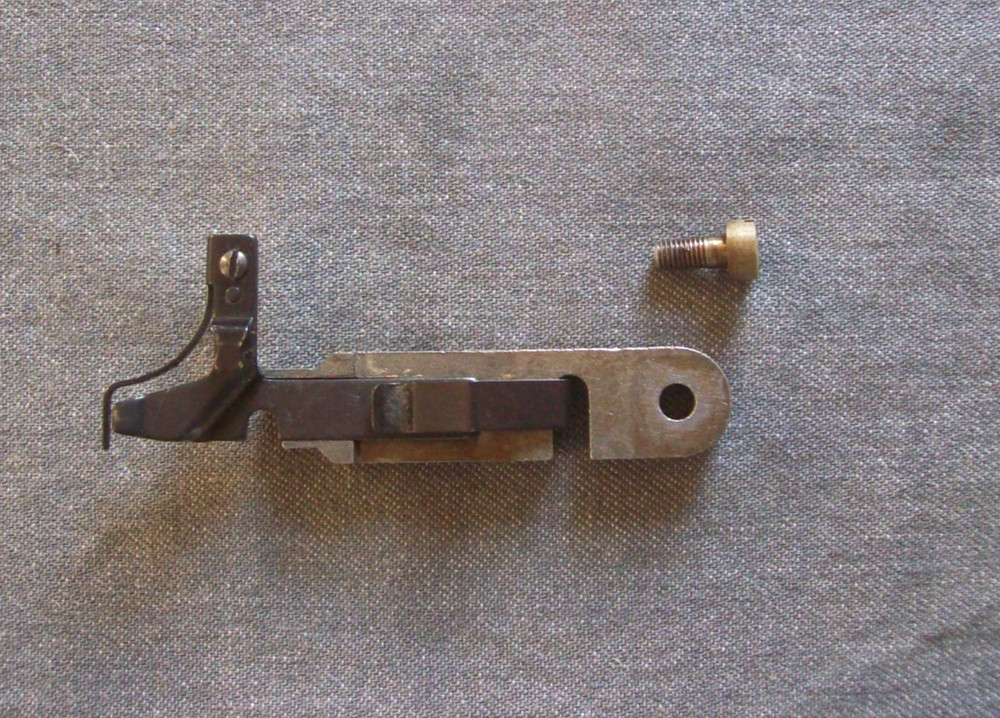 Singer Touch & Sew 648 Sewing Machine Bobbin Case, Position Bracket & Misc Parts