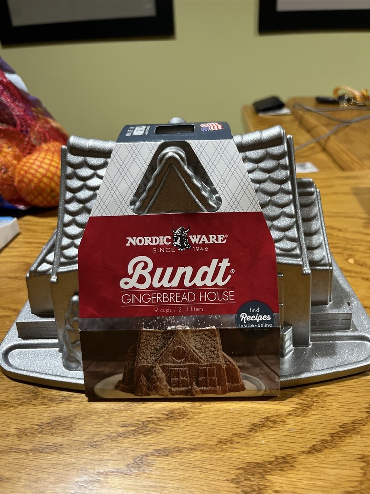 Nordic Ware Gingerbread House Bundt® Pan
