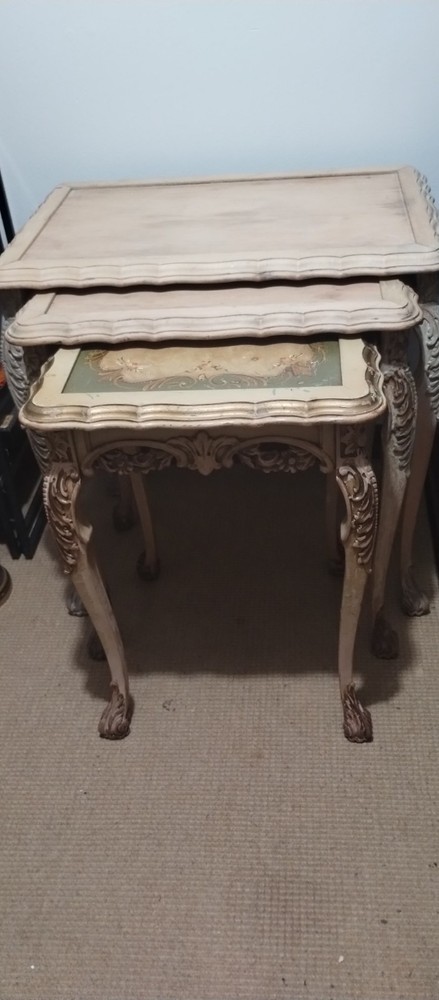 ANTIQUE - MID CENTURY NESTING TABLE SET OF 3