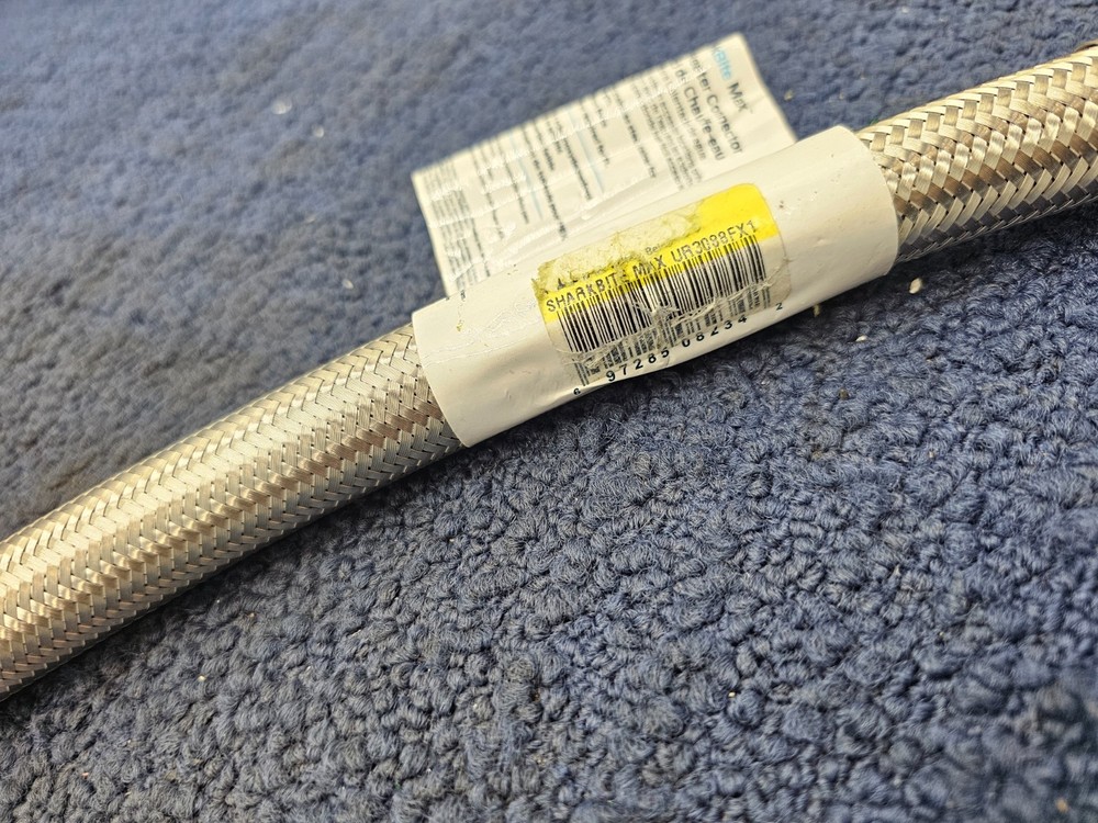 SharkBite UR3088FX18 : 3/4" FIPxFIP 18" SS Braided Water Heater Connector