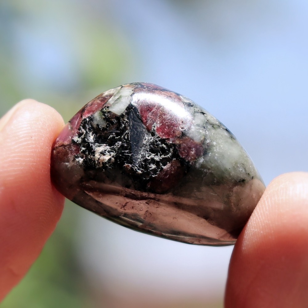 Polished Eudialyte, Fluorescent Mineral (EUD33)