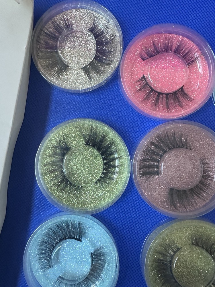 #A19 Lot of false eyelashes