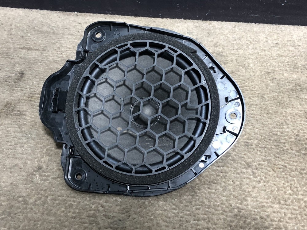 Audi A3 8V Rear Speaker 8V0035411