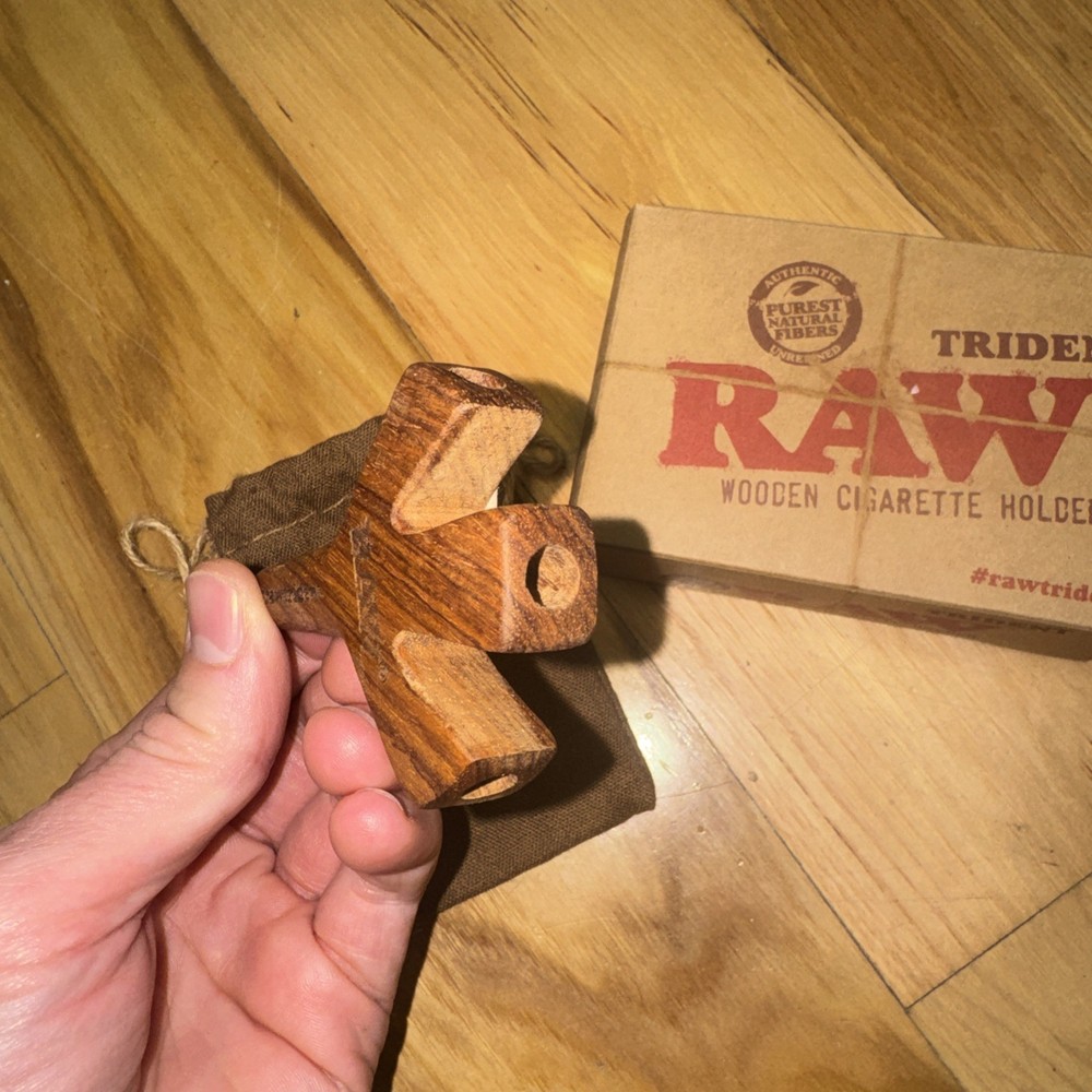 RAW Trident Wooden Cigarette Holder
