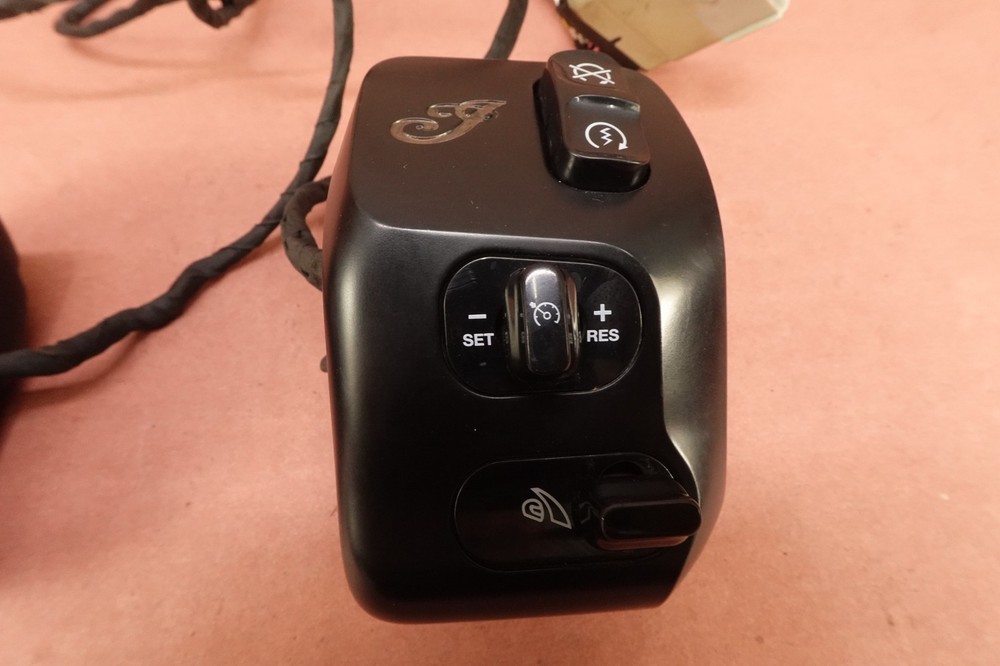 2018 17-23 Indian Chieftain Limited Left/Right Handlebar Control Switch