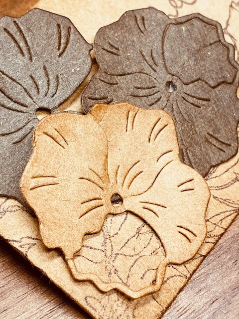 Flower cutting dies (3 sizes)
