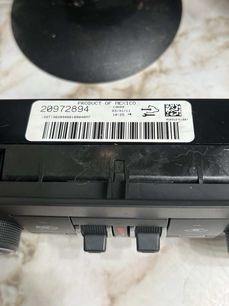06-11 Chevy Impala 20972894 Climate Control Panel Temperature Unit A/C Heater