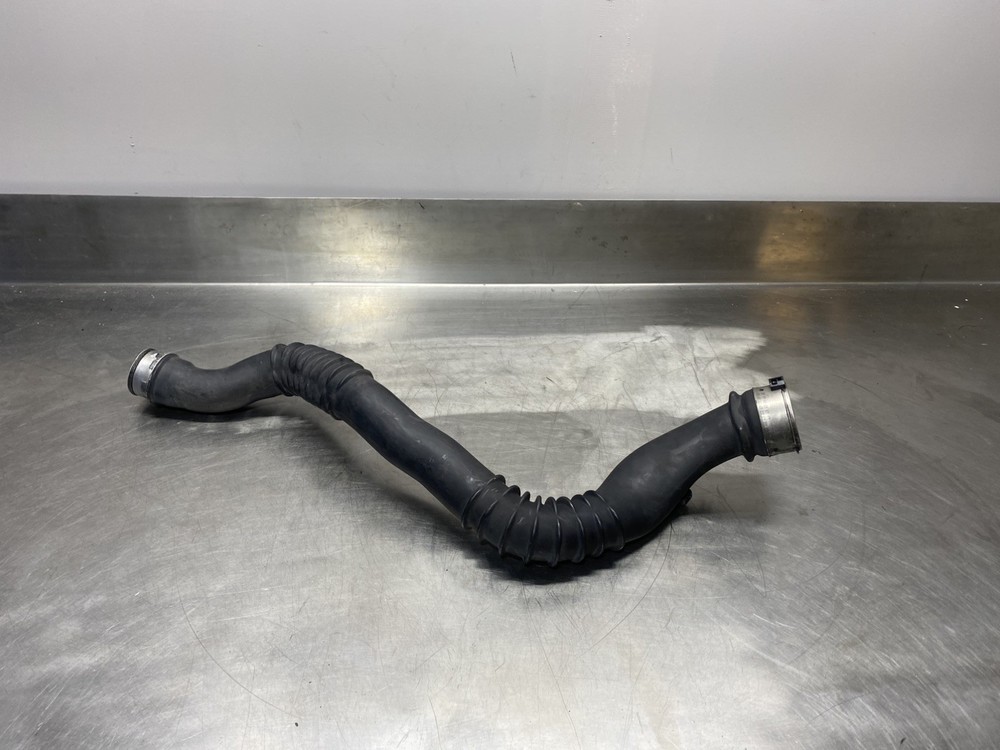BMW 1 3 SERIES E82 E88 E90 E91 INTERCOOLER HOSE PIPE 7797483