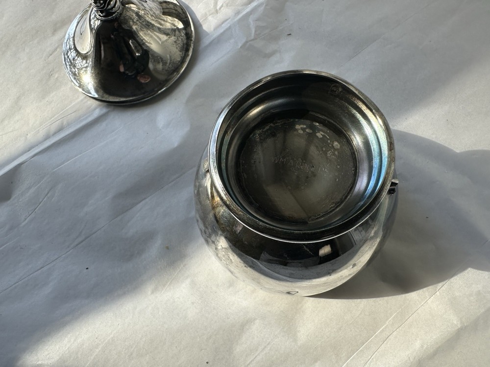 International Silver Co Silverplate Sugar Bowl w Lid AS-IS Missing Handles