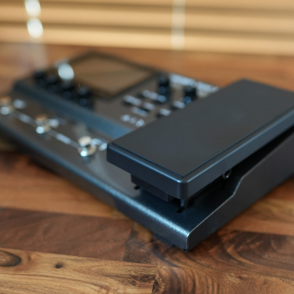 BOSS GX-10 Multi Effects Processor Guitar Pedal