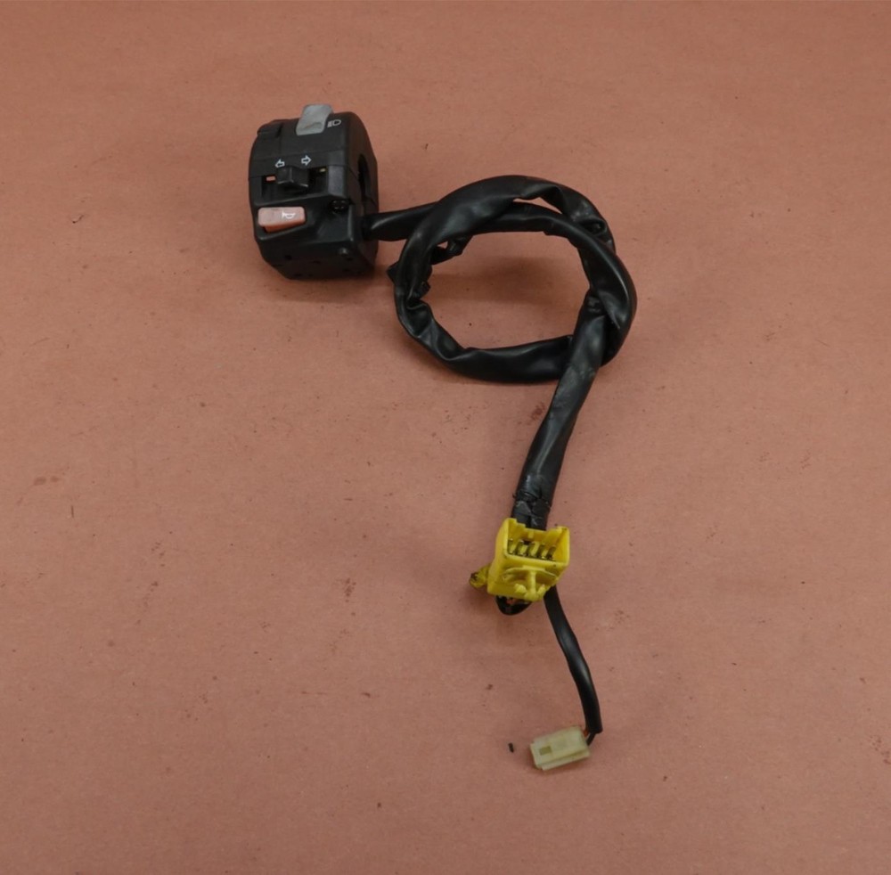 2004-2011 SUZUKI V-Strom 650 DL650 Left Handlebar Switch Turn Signal