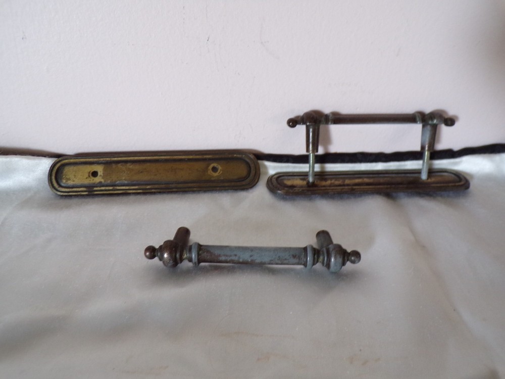 26 Sets Keeler Brass Drawer Pulls Complete with Backplate 3" on Center and Screw