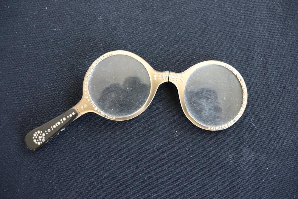 VINTAGE 1950'S FOLDING OPERA GLASSES