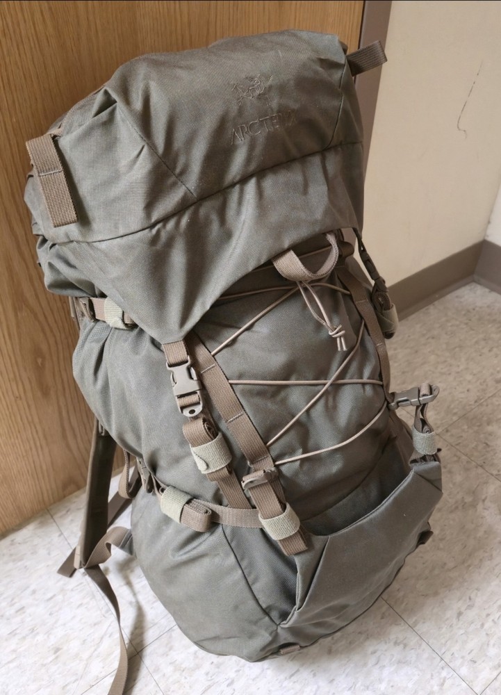Arc’teryx LEAF Khyber 50