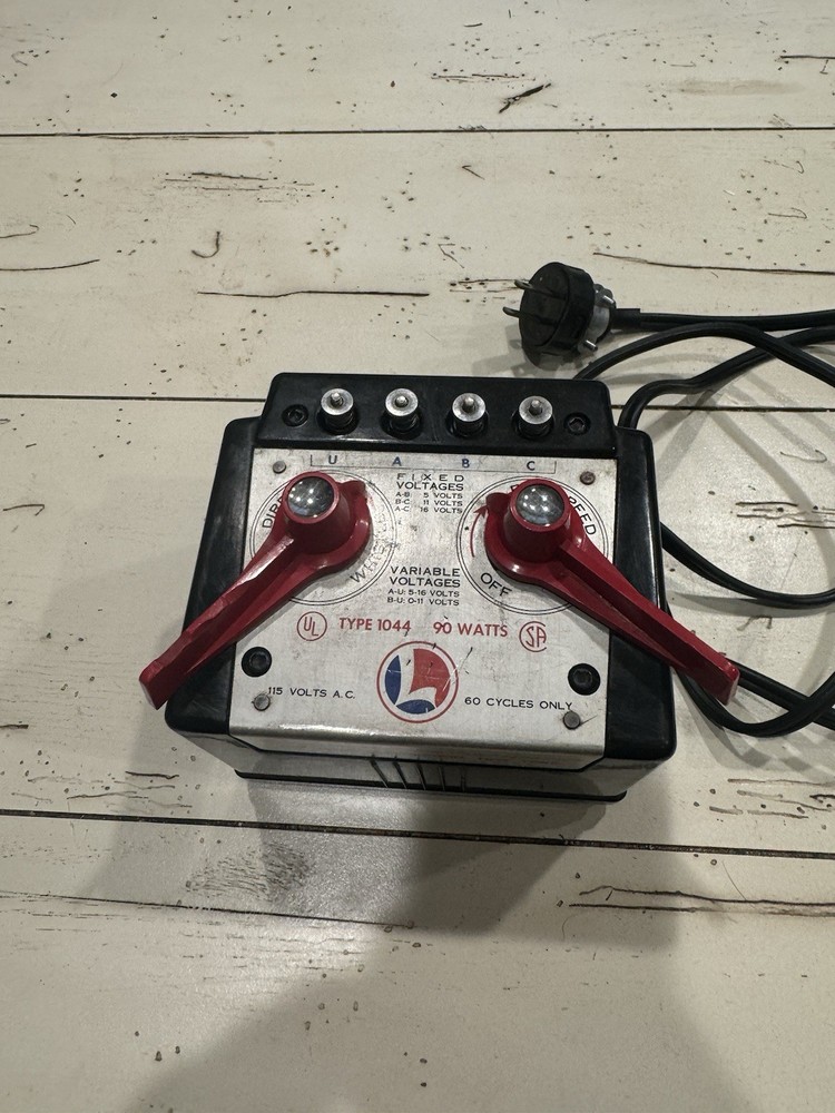 Lionel #1044 90 Watt Train Transformer