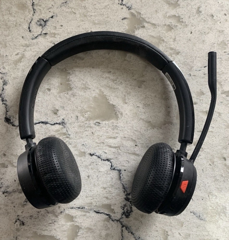 Poly Savi 7220 Office Wireless Headset System - With 7200 Dock