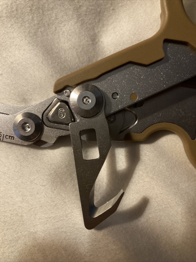 Leatherman Raptor STYLE Multi Tool Rescue Shears Tan W Carry Case