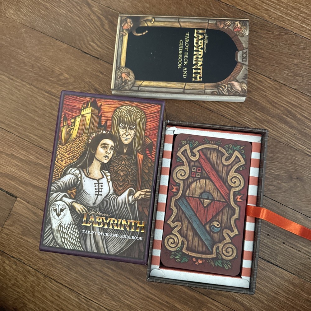 LABYRINTH TAROT CARDS DECK AND GUIDEBOOK INSIGHT