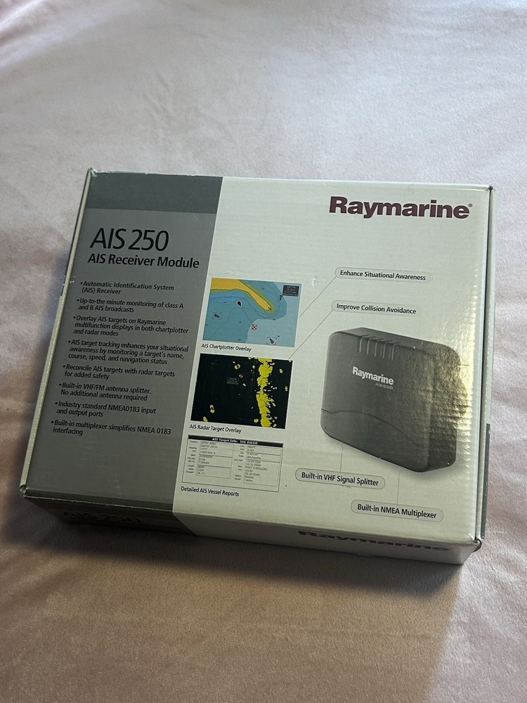 raymarine AIS-250 E03015