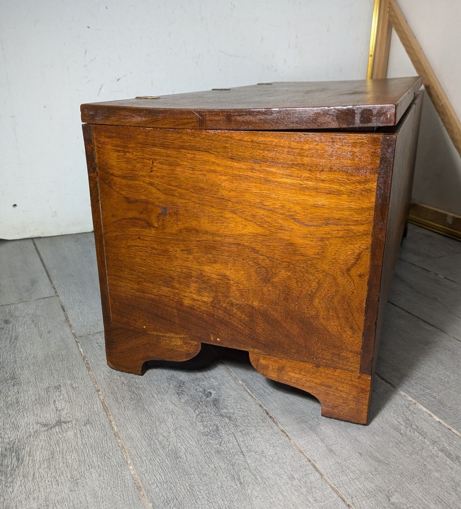 Antique Rustic Solid Wood Carpenter Tool Storage Box Chest Trunk with Lid N65