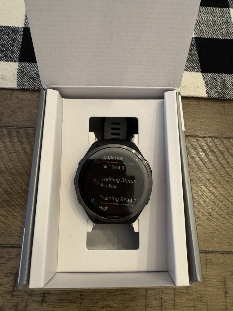 Garmin Forerunner 965 AMOLED GPS Smartwatch Black