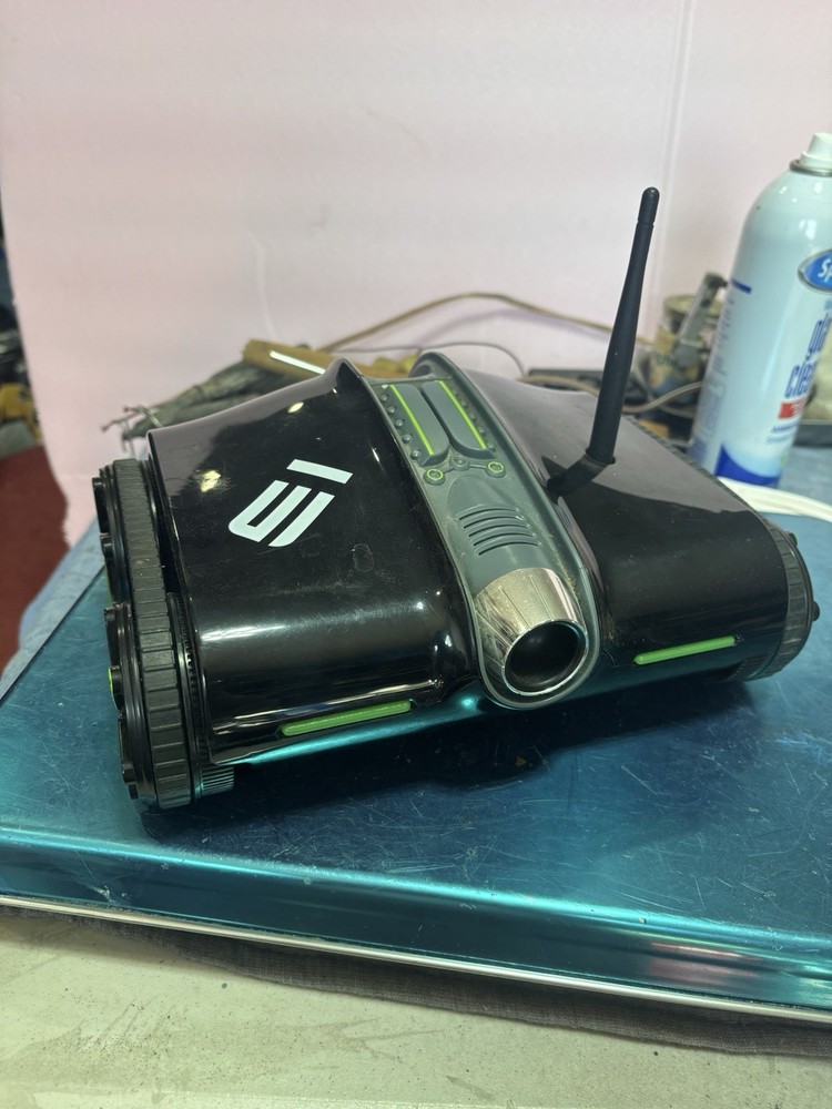 Brookstone Wireless Rover 2.0 Tank Camera Untested as is how is.