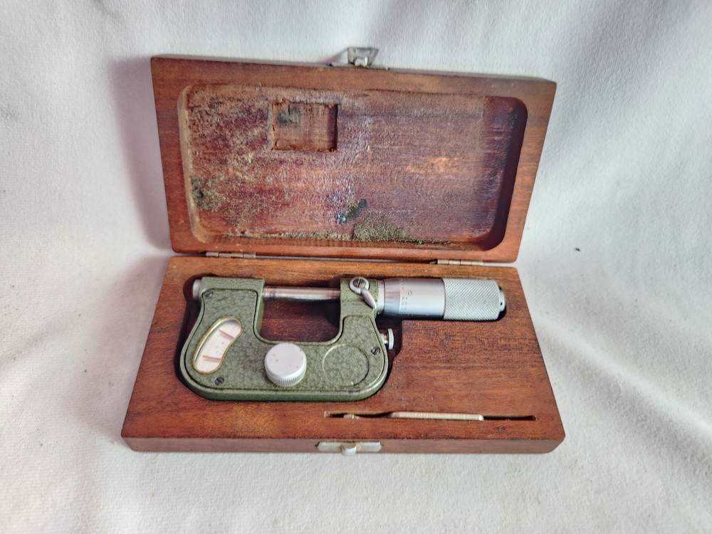 Mitutoyo Indicating Micrometer 0-1” 510-202 .0001" Resolution